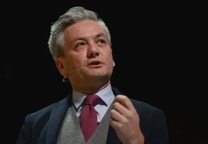 Robert Biedroń - jaka partia? Poznaj jego polityczne powiązania