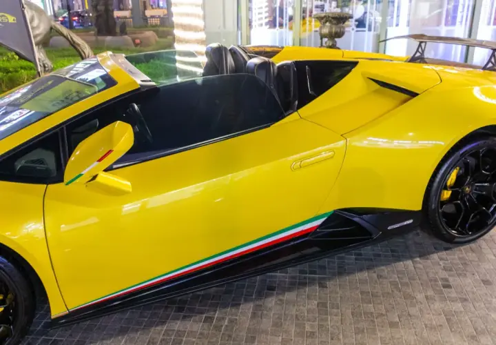 Ile kosztuje wynajem Lamborghini Huracan? Pełny cennik i warunki