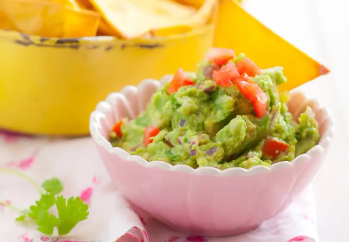 Jak smakuje guacamole? Odkryj sekret kremowego smaku i dodatków