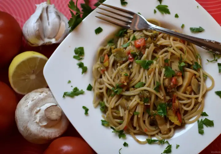 Spaghetti z warzywami: Kompletny przepis na idealny obiad krok po kroku