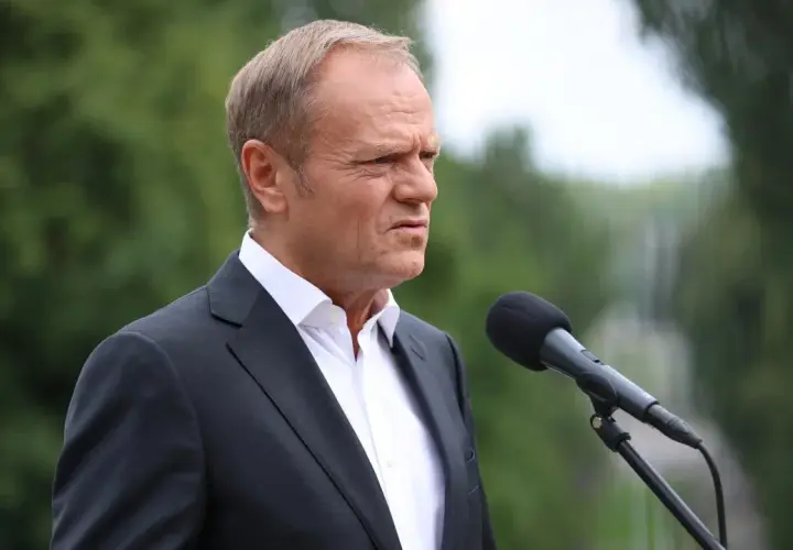 Ile Tusk zarobił w Brukseli? Zaskakujące fakty o jego pensji