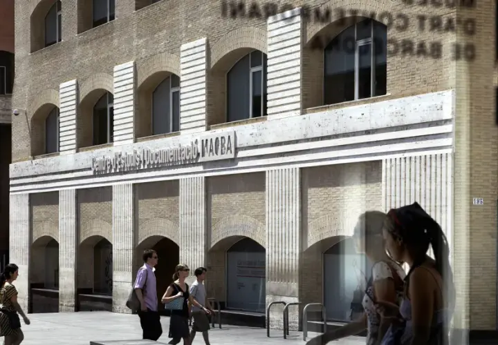 Muzeum sztuki współczesnej w Barcelonie - co warto wiedzieć przed wizytą