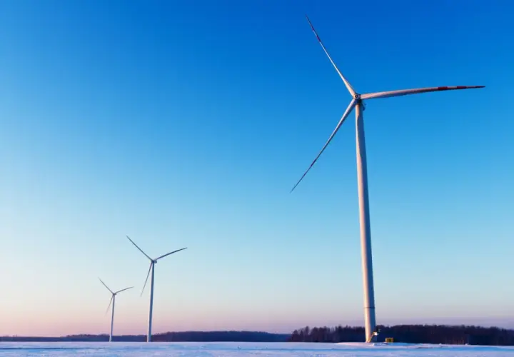 Ile prądu generuje wiatrak? Zaskakujące fakty o energii wiatrowej