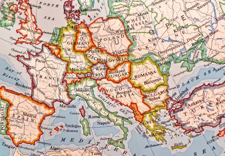 Mapa Europy z zaznaczoną Rumunią, krajem między Węgrami a Morzem Czarnym.