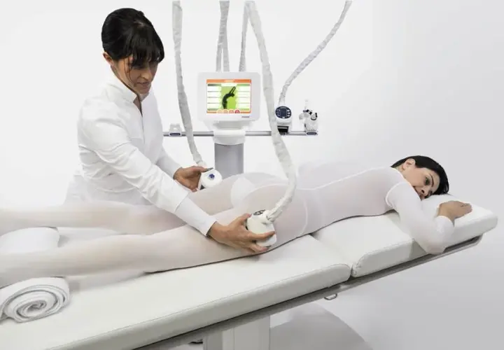 Icoone czy Endermologia? Kluczowe różnice, które pomogą Ci wybrać