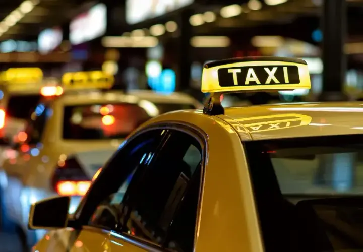Ile kosztuje taxi z lotniska Chopina na dworzec Zachodni? Sprawdź!