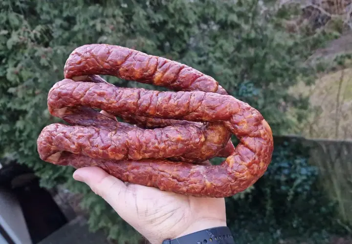 Przepis dziadka na kiełbasę swojską, która oczaruje smakiem