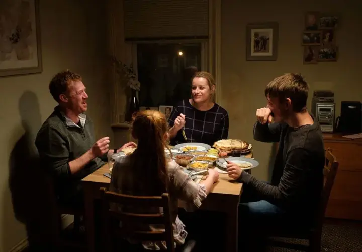 Nie ma nas w domu - recenzja poruszającego filmu o życiu rodziny