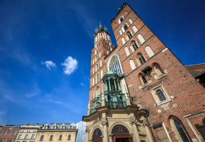 Gdzie jest kościół mariacki? Odkryj jego lokalizację w Krakowie