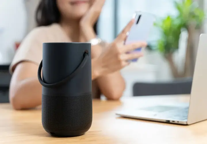 Głośniki Bluetooth z radiem – który model wybrać do nieprzerwanej rozrywki?