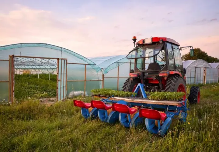 Jak udokumentować pracę w gospodarstwie rolnym rodziców do stażu pracy?