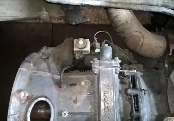 Jaki płyn do sprzęgła Scania R? Unikaj tych kosztownych błędów