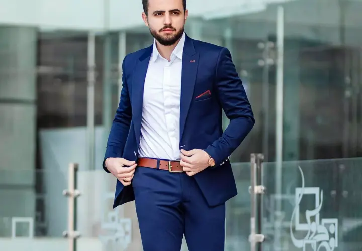 Jak dobrać koszulę do garnituru bez krawata: najważniejsze zasady elegancji