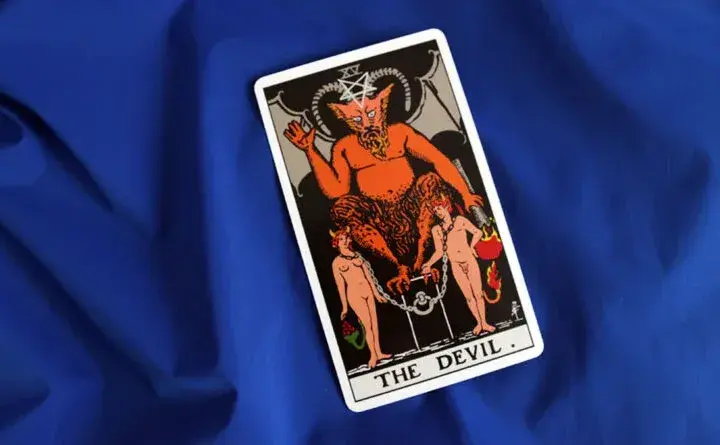 The Devil Tarot: znaczenie karty i ukryte przesłanie dla szukających