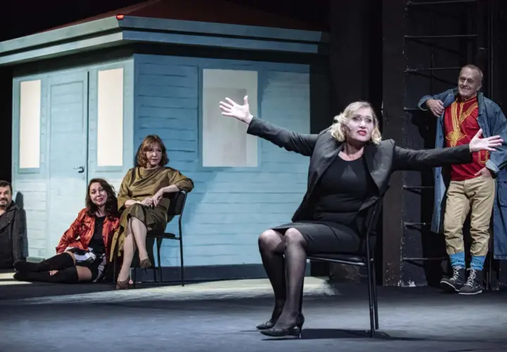 Znani aktorzy którzy występują w teatrze – ich niesamowite role i osiągnięcia