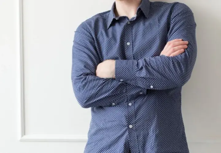 Jaki krawat do koszuli w kropki: unikaj faux pas modowych