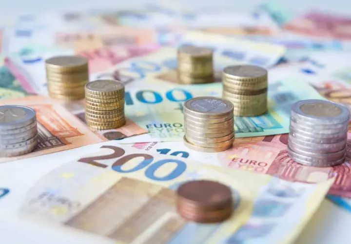 Jak wpłacić euro na konto walutowe mBank bez zbędnych formalności?