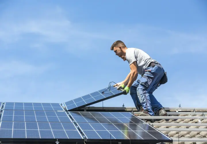 Fotowoltaika z magazynem energii - jak działa i czy warto?