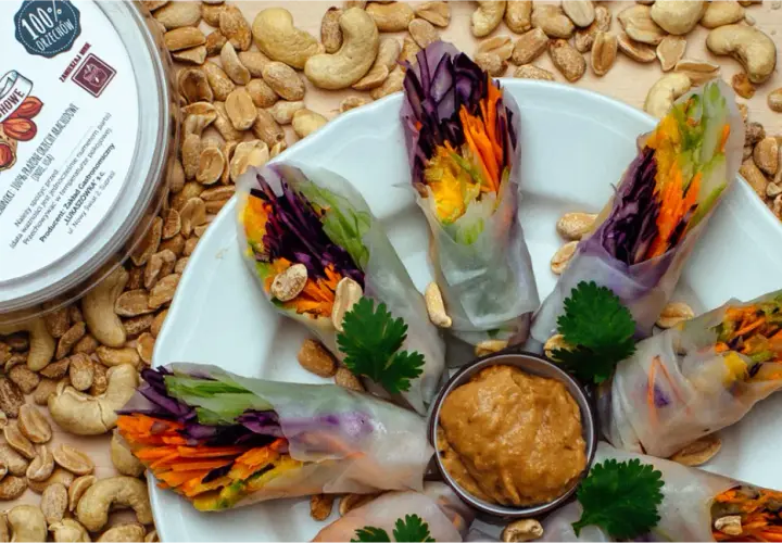 Oto idealne połączenia smaków! Sosy do spring rolls na każdą okazję