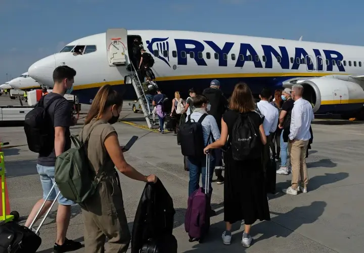 Ile wcześniej na lotnisku Ryanair? Oto co musisz wiedzieć