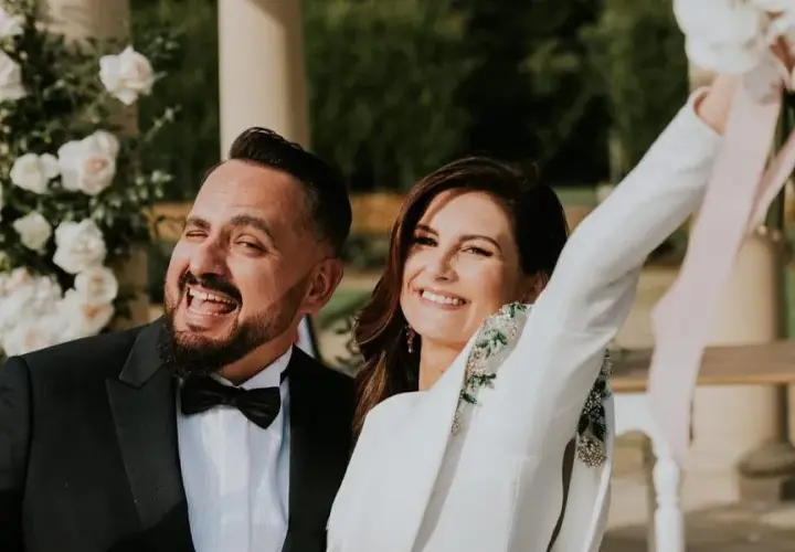 Ile lat ma żona Agustina Egurroli? Odkryj tajemnice jej wieku!