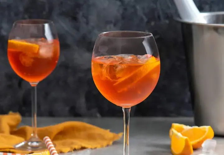Jak zrobić drink Aperol Spritz - prosty przepis, który zachwyca
