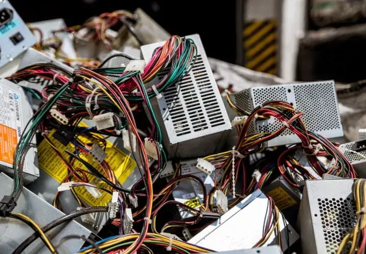 Gdzie wyrzucić elektrośmieci w Gdańsku? Kompletny przewodnik