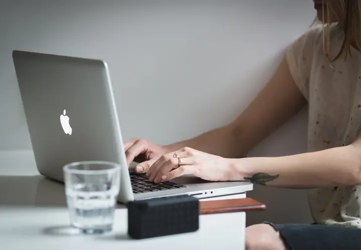 Wpływ optymalizacji seo na wzrost widoczności w świecie mediów społecznościowych.