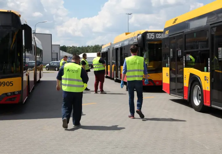 Prawa pasażerów: Co musisz wiedzieć o transporcie publicznym