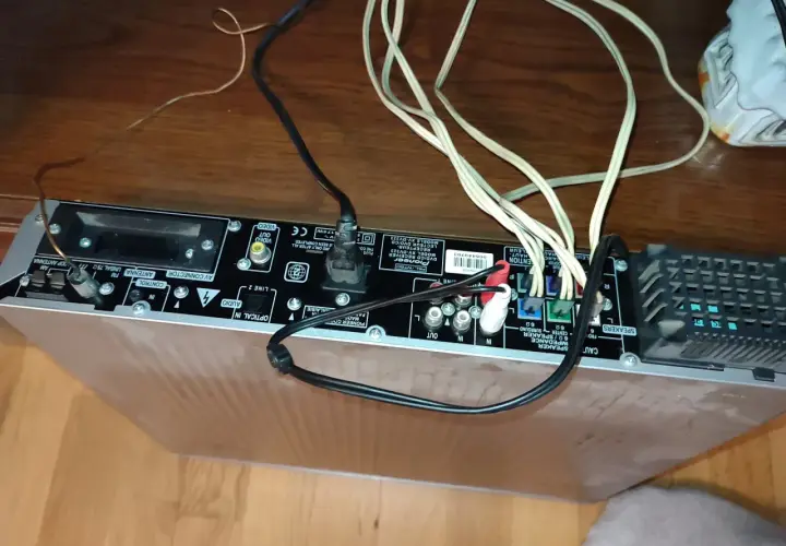 Jak podłączyć stare kino domowe do nowego telewizora bez problemów