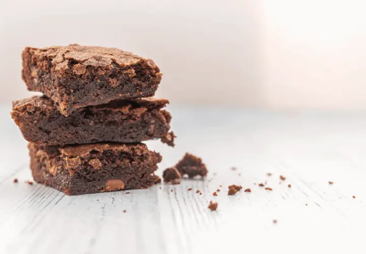 Najszybsze brownie z 3 składników: prosty przepis na pyszne ciasto