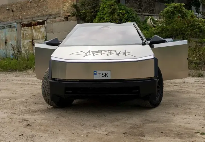 Ile kosztuje Tesla Cybertruck w Polsce? Sprawdź ukryte koszty!