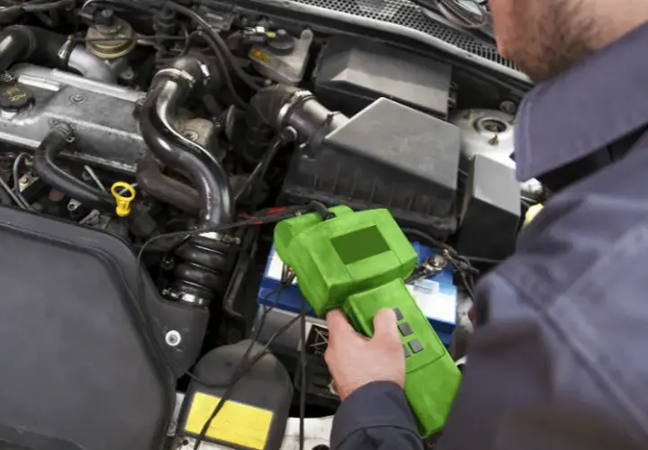 Słaby akumulator objawy diesel - jak rozpoznać problemy z silnikiem?