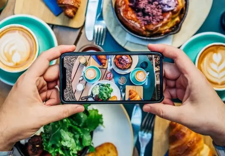 Czy można wywołać zdjęcia z telefonu u fotografa? Sprawdź opcje i koszty