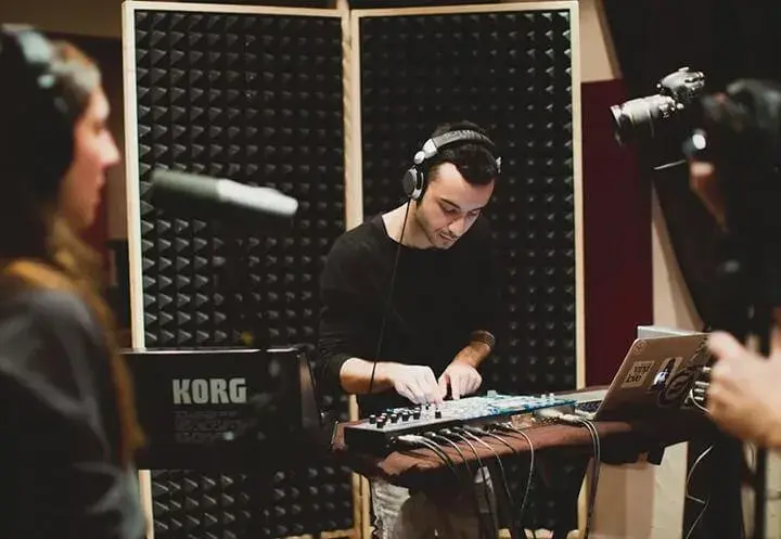 Nagrywanie utworów: Klucz do sukcesu w produkcji muzycznej