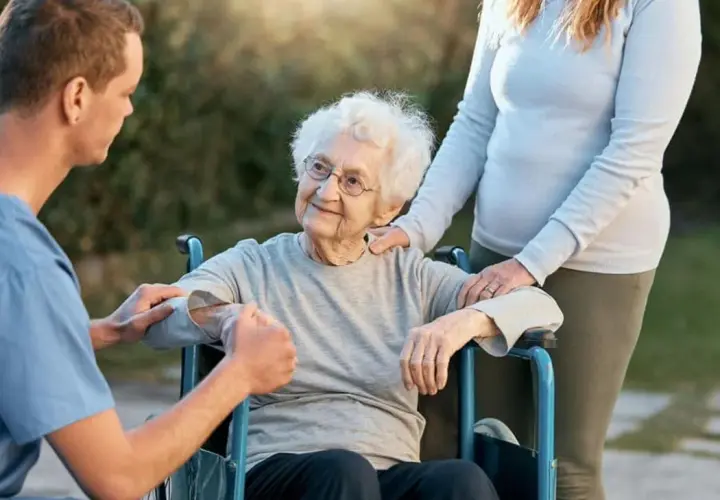 Kompleksowa opieka nad seniorami - praktyczne formy i zasady wsparcia