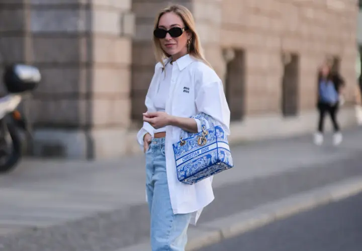 Jak nosić szerokie jeansy? Modne stylizacje na każdą okazję i porady dla ciebie