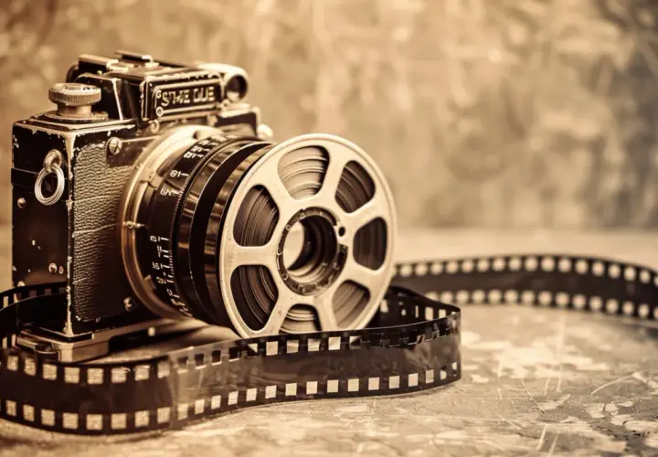 Odcinek taśmy filmowej: Jak zmieniał kinematografię? Historia wynalazku