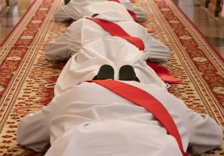 Czy ksiądz to zawód? Poznaj fakty i rozwiej wątpliwości na ten temat
