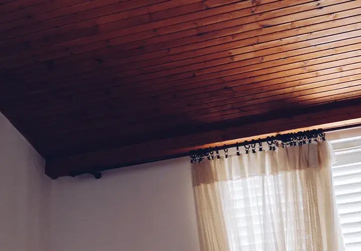 Comment isoler plafond efficacement pour un confort optimal chez soi