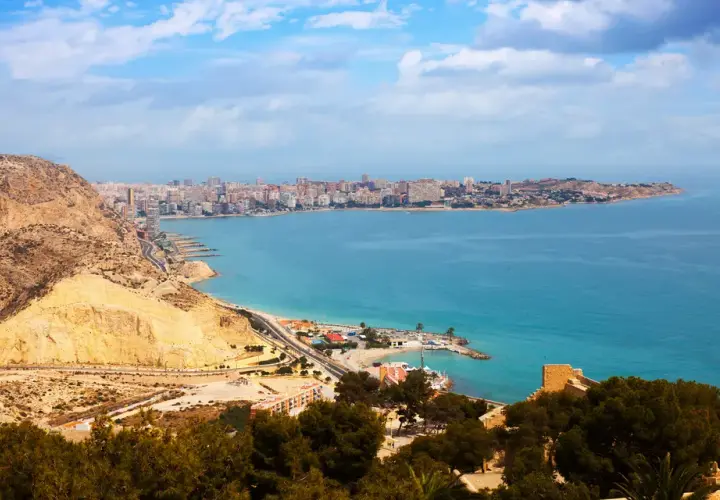 Czy w Alicante jest bezpiecznie? Najważniejsze fakty dla turystów 2025