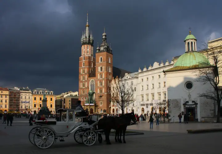 Polskie malarstwo współczesne – kluczowe informacje i artyści