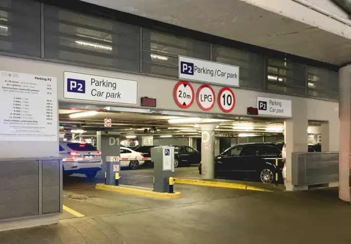 Jak dojechać na parking P2 lotnisko Chopina bez zbędnych problemów