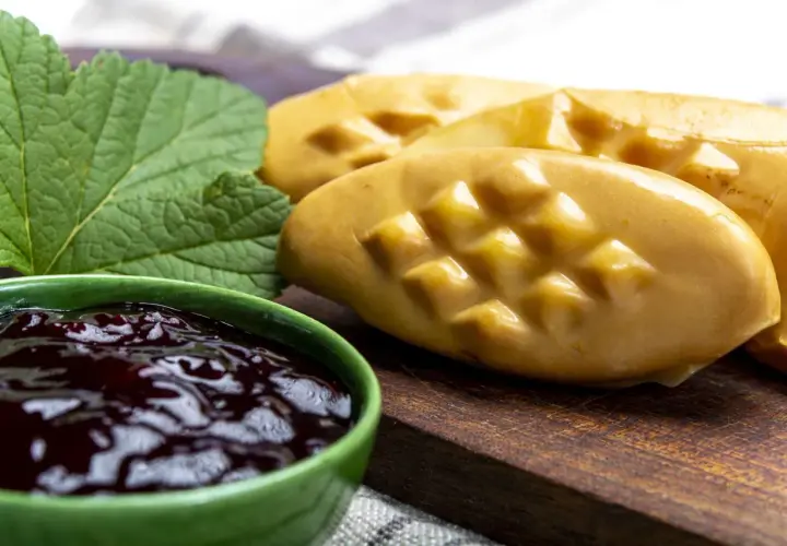Oscypek z patelni czy piekarnika - która metoda przynosi lepszy smak?