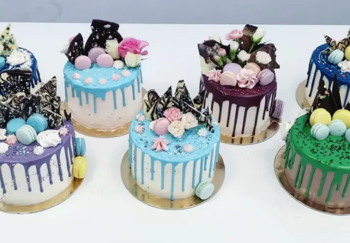 Tort drip cake dla chłopca: Jak zrobić i udekorować na urodziny
