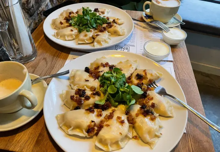 Poznańskie smaki: 10 wyjątkowych restauracji, które musisz odwiedzić