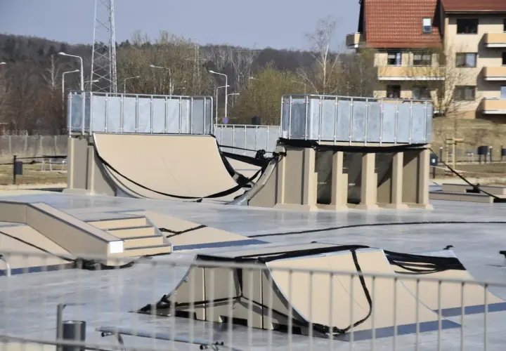 Skatepark Wałbrzych: Wszystko, co musisz wiedzieć o R 26 Park