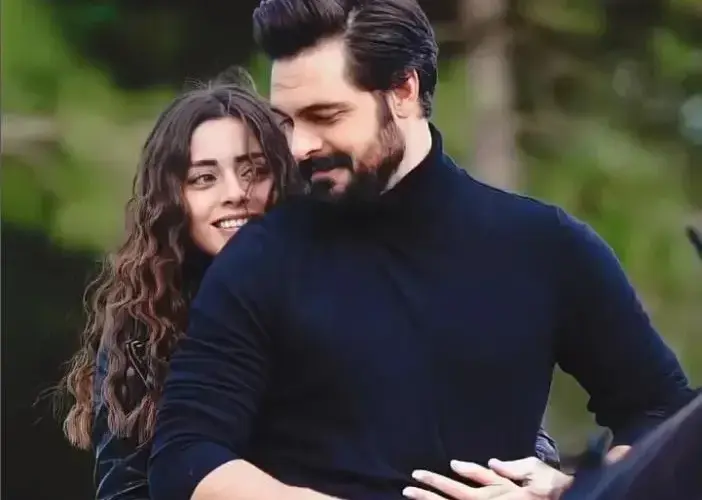 Halil İbrahim Ceyhan czy ma żonę? Znajdź odpowiedzi na ten temat.