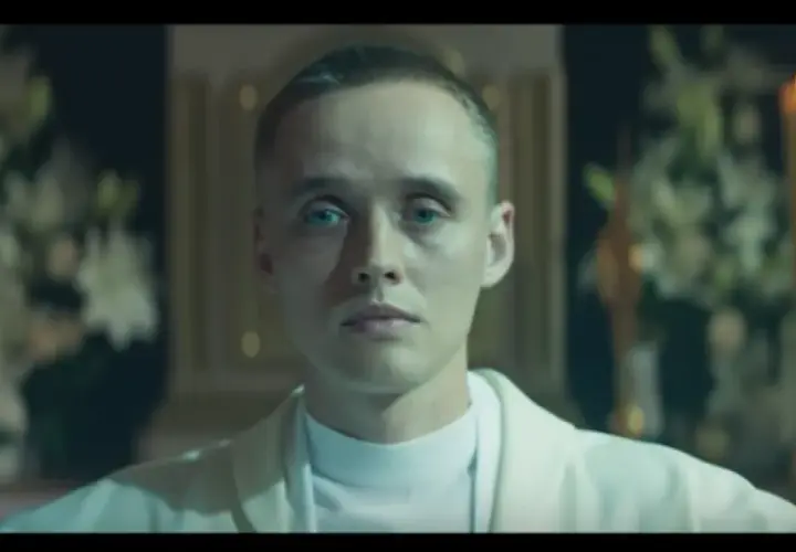 Film Boże Ciało - kontrowersyjny dramat o fałszywym księdzu
