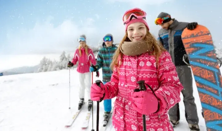 Co jest bezpieczniejsze: narty czy snowboard? Porównanie ryzyka i kontuzji